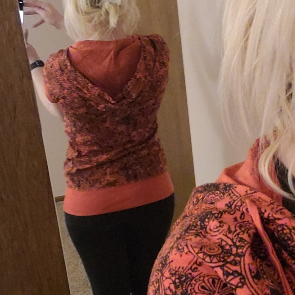 Pink silver black boho hooded maurices tee v neck - Picture 3 of 8